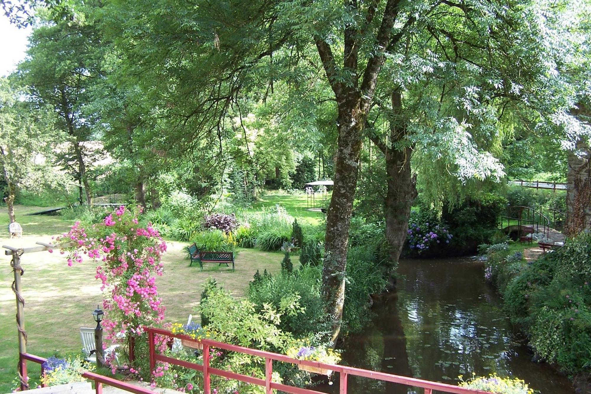 Bed and Breakfast Le Moulin Du Bignon Lassy Zewnętrze zdjęcie